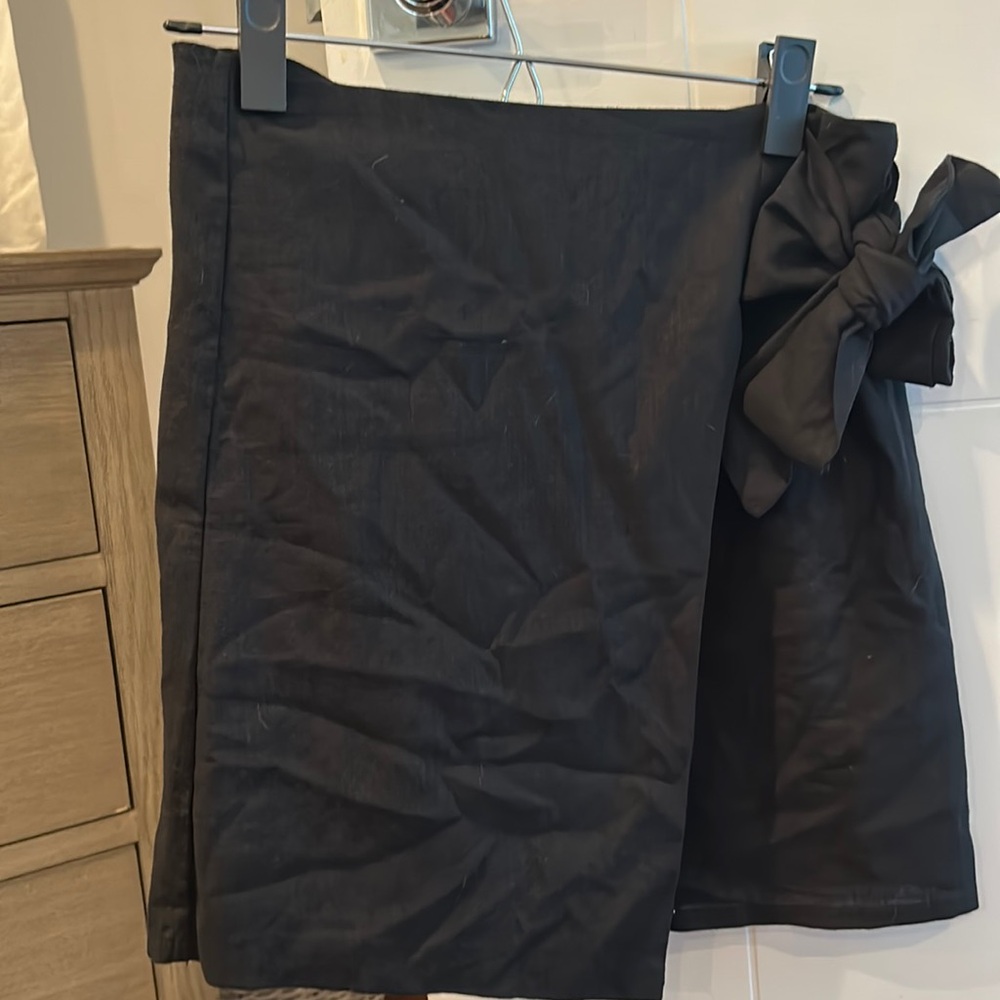 Black linen skirt